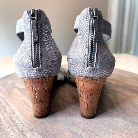 Donald J Pliner Jemi Silver Crisscross Wedge Sandals 8.5 M 8.5 Cork Heel Straps - Picture 7 of 10